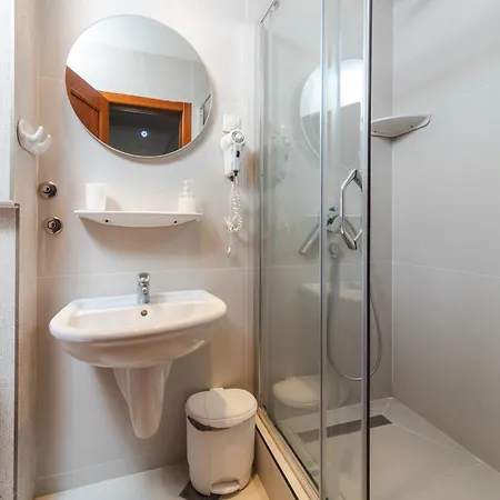 Mali Porat 3*