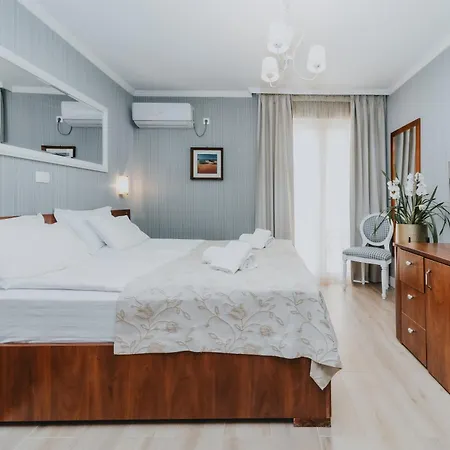 Mali Porat 3* בודווה