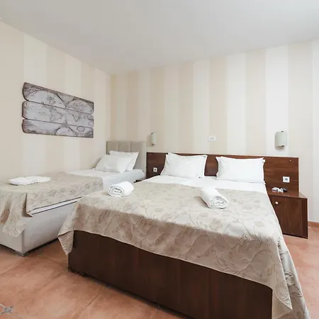 Mali Porat ホテル 3*