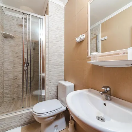 ホテル Mali Porat 3*