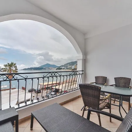 Mali Porat 3*
